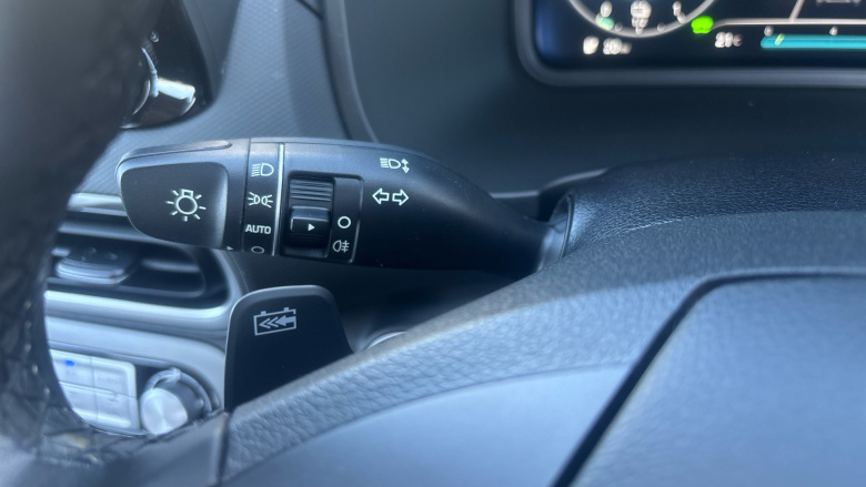 Hyundai KONA 100kW SE Connect 39kWh 5dr Auto Electric Hatchback